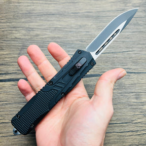 OTF knife with 440 stainless steel blade